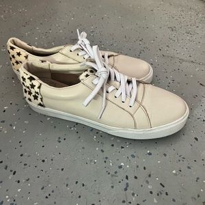 Cream Sneakers with Brown Stars (8.5)